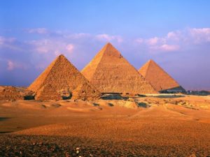 Womens travel network Egypt-pyramids