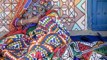 Wander Tours Woman-Gujarat-Textiles