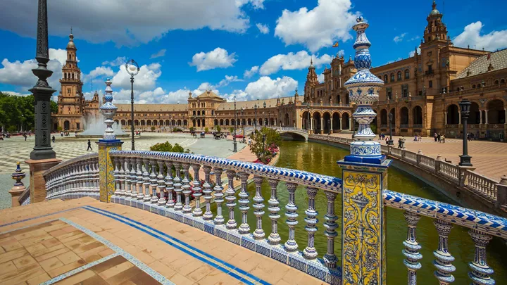 The imposing Plaza de España - Great Iberian Cities - Trafalgar