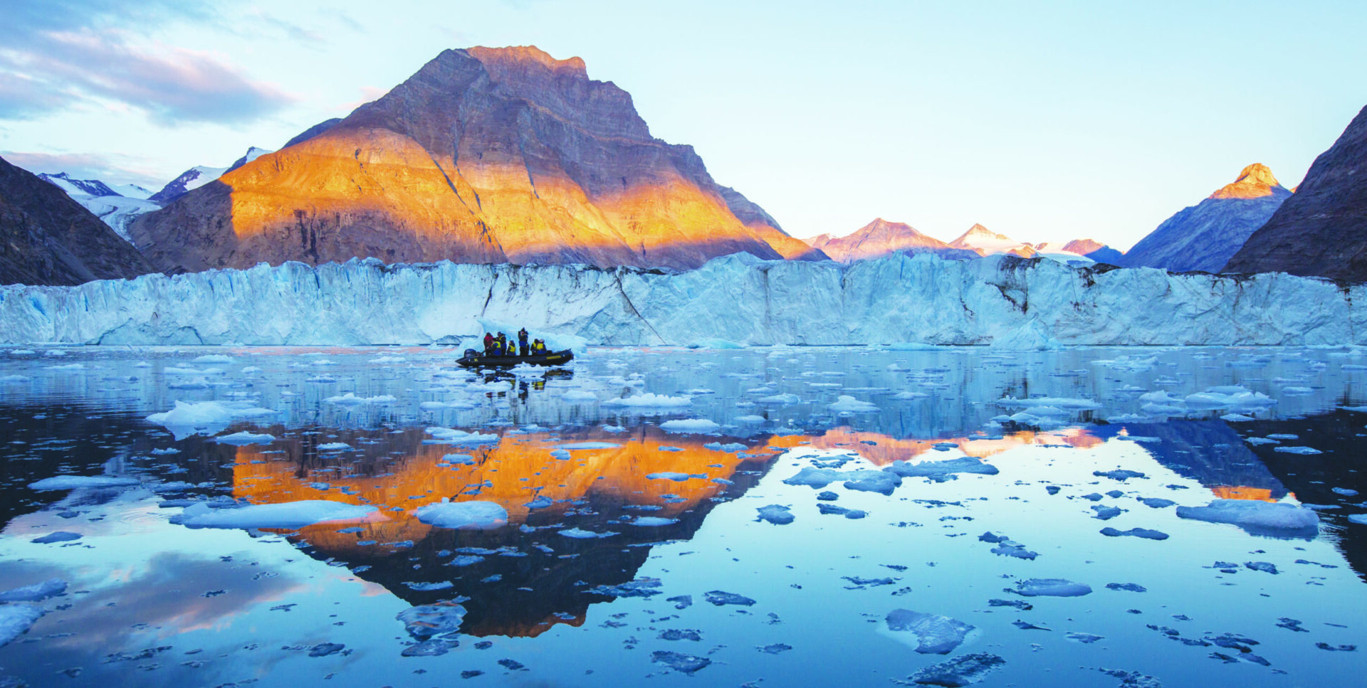 Exploring the stunning Nordenskiöld Glacier - Svalbard in Depth