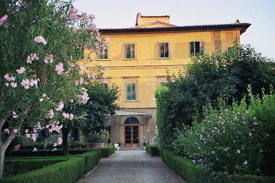 The exterior of Casa Santo Nome de Jesu in Florence, Italy, recommended as a safe place for women to stay.