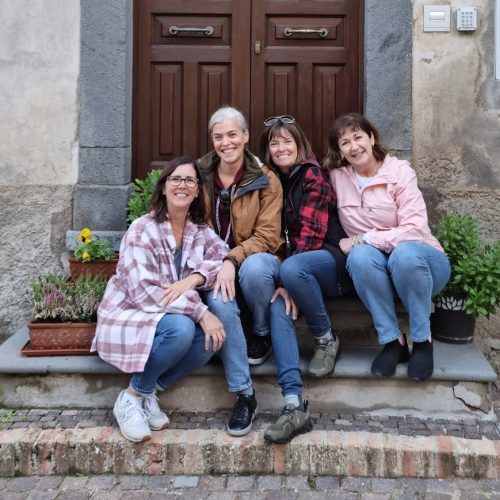 4-friends-cropped
