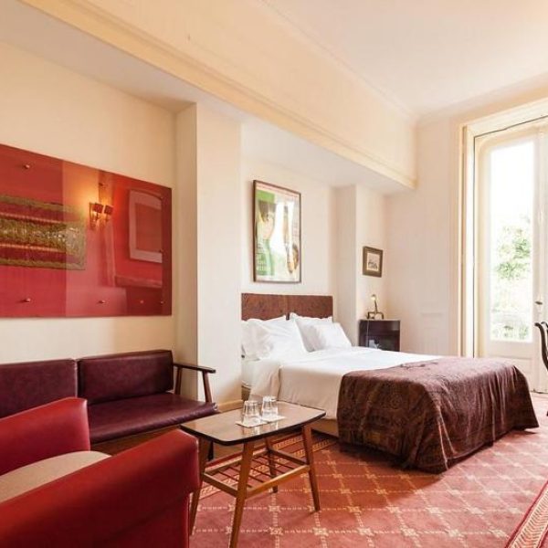 A single room with double bed at the Independente Príncipe Real boutique hotel in Lisbon, Portugal, recommended as a safe place for women to stay.
