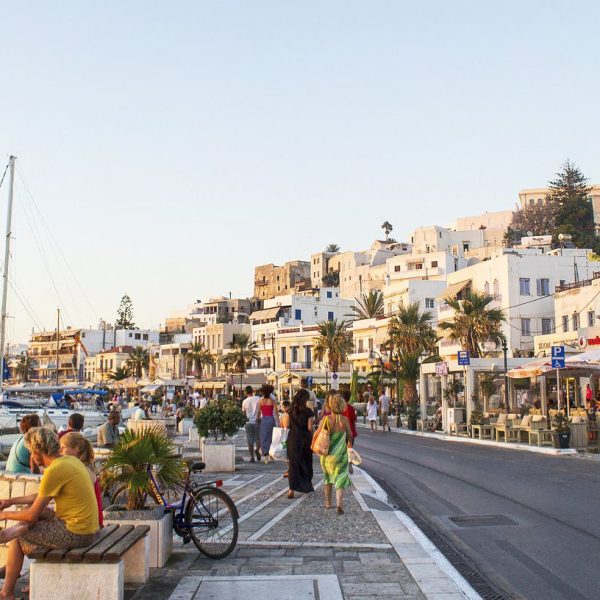 Enjoying Naxos during sunset - Glamorous Greek Islands - Girls Guide to the world