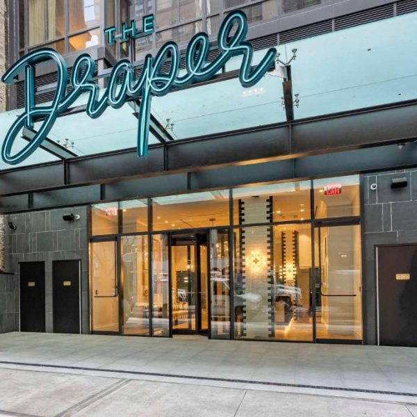 The entrance of The Draper Hotel, a hotel in New York City recommended by JourneyWoman as a safe place for women to stay.
