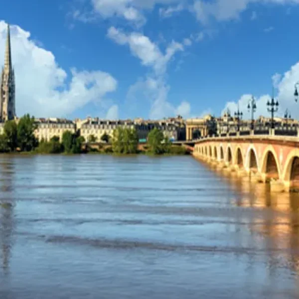 View of Pont De Pierre in Bordeaux - Paris and the Aquitaine Region from Bordeaux to Royan