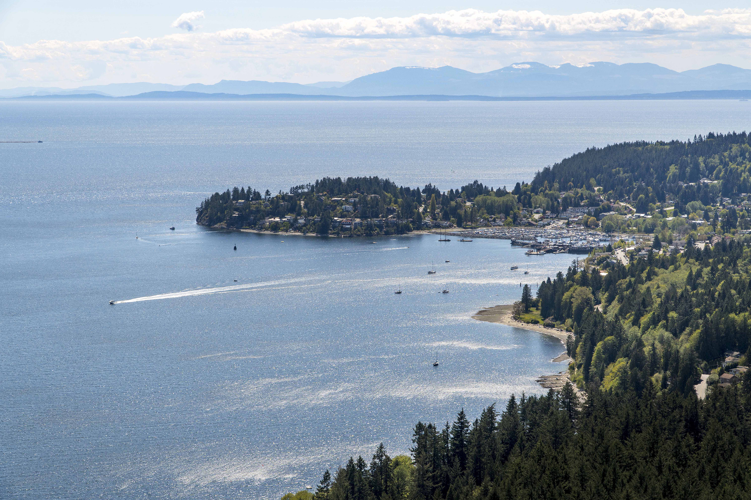 Sunshine Coast Explorer 5-day Self-Drive Tour from Vancouver