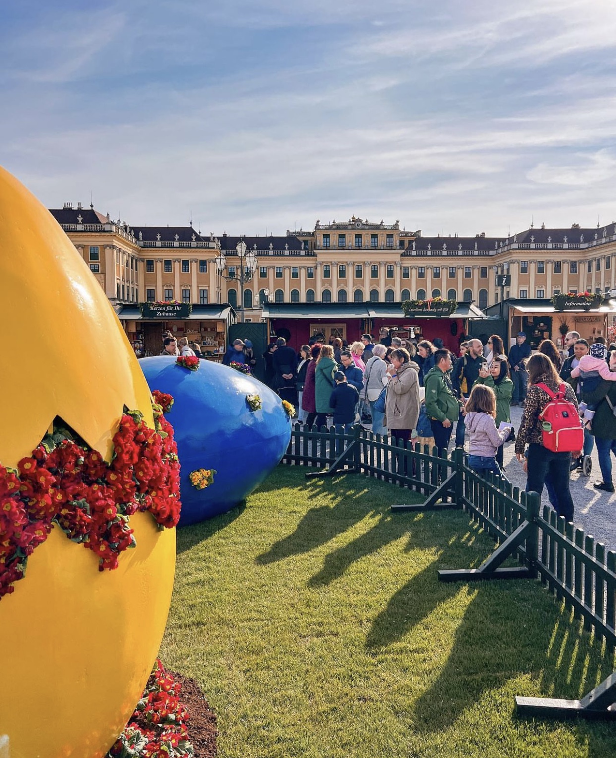 Afternoon by the Easter Market at the Schönbrunn Palace - Sweet Easter Markets in Vienna - Absolutely Southern France