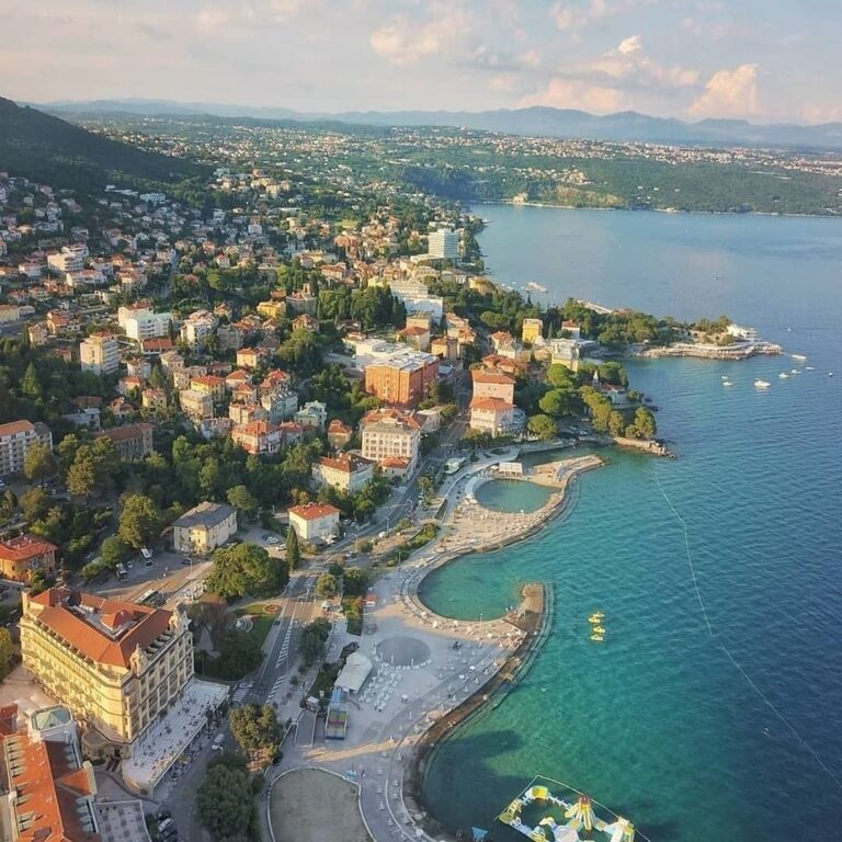 CROATIA Central Coastline